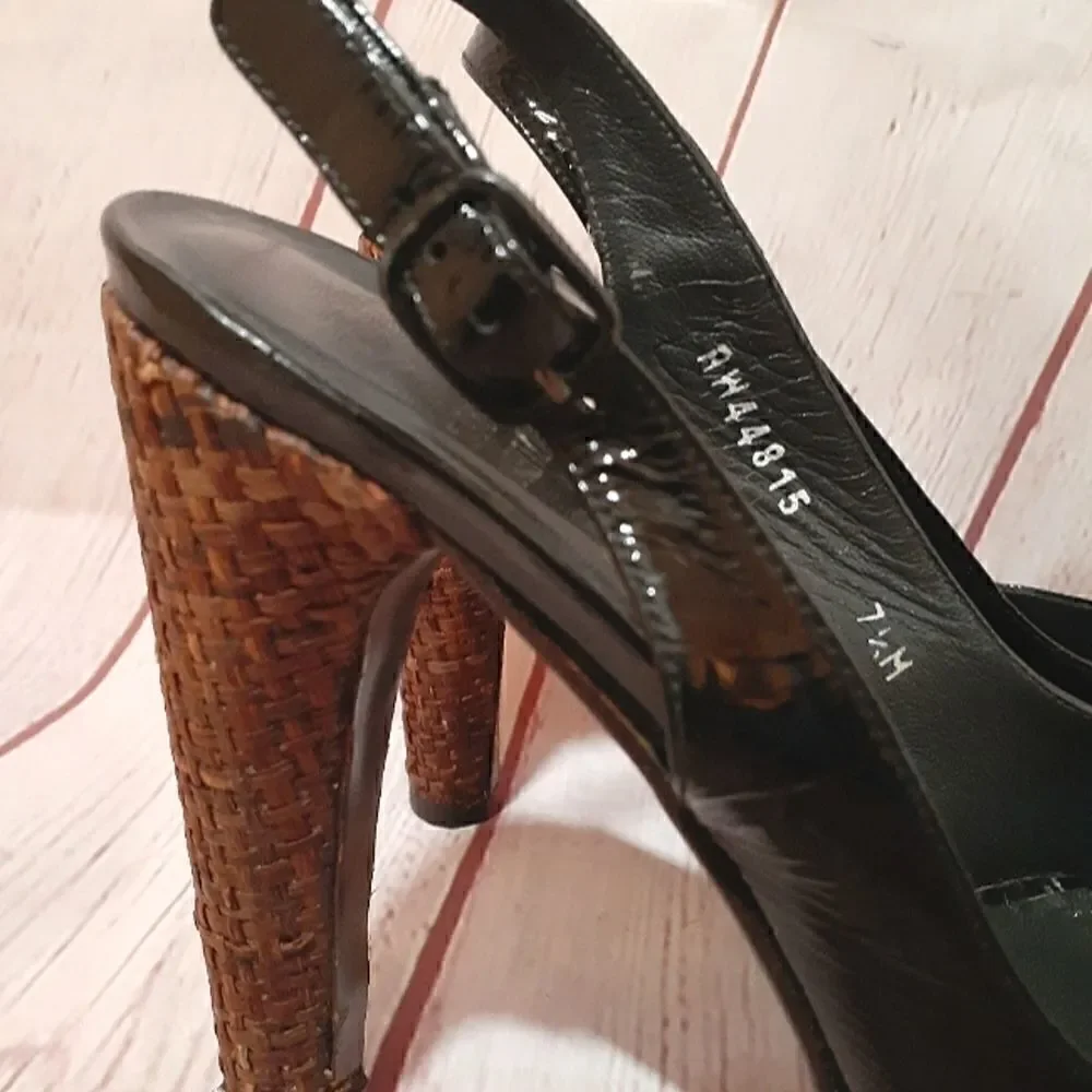 Stuart Weitzman Black Patent Leather Peeptoe Slingback Pumps sz.7.5M MSRP $395